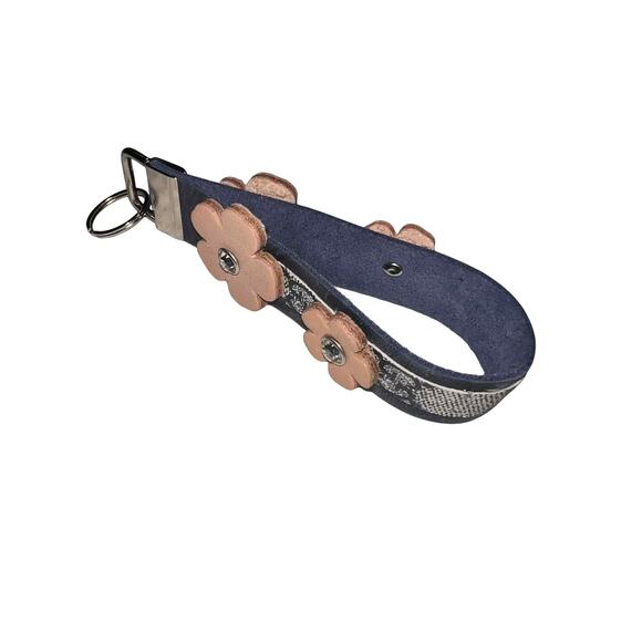 Repurposed Gucci Fabric & Leather Keychain Handmade Upcycled Flower Charm - Picture 4 of 4